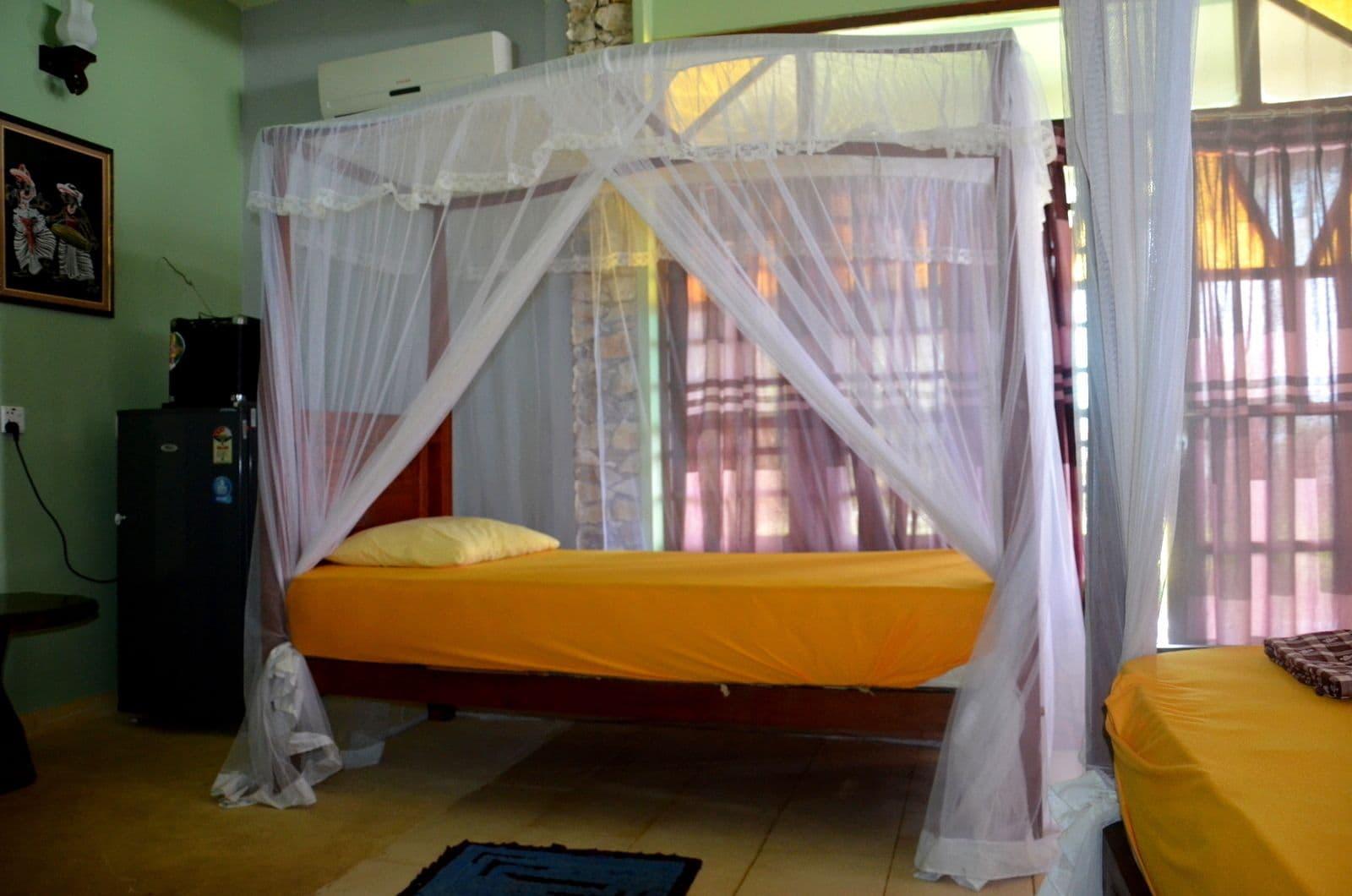 Time N Tide Beach Resort Hikkaduwa Bagian luar foto