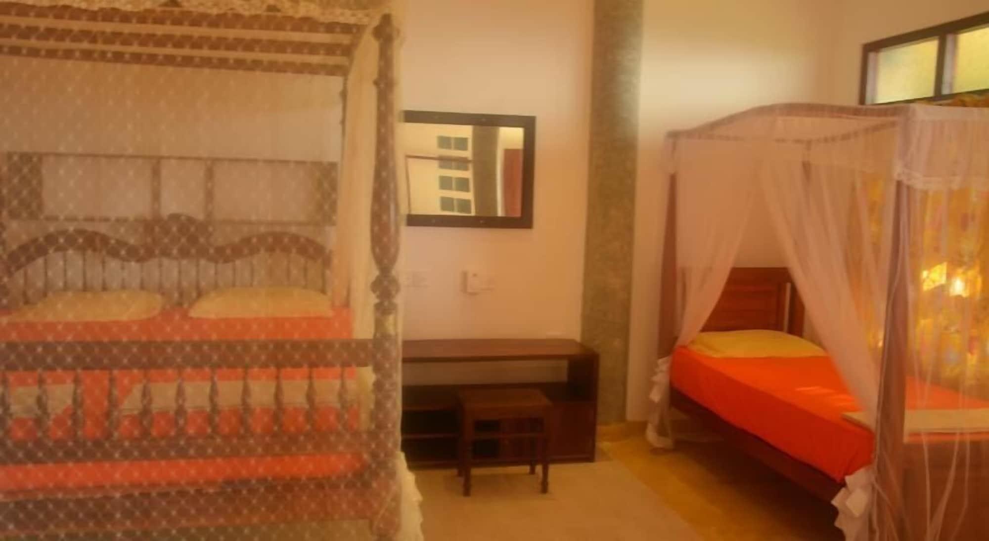 Time N Tide Beach Resort Hikkaduwa Bagian luar foto