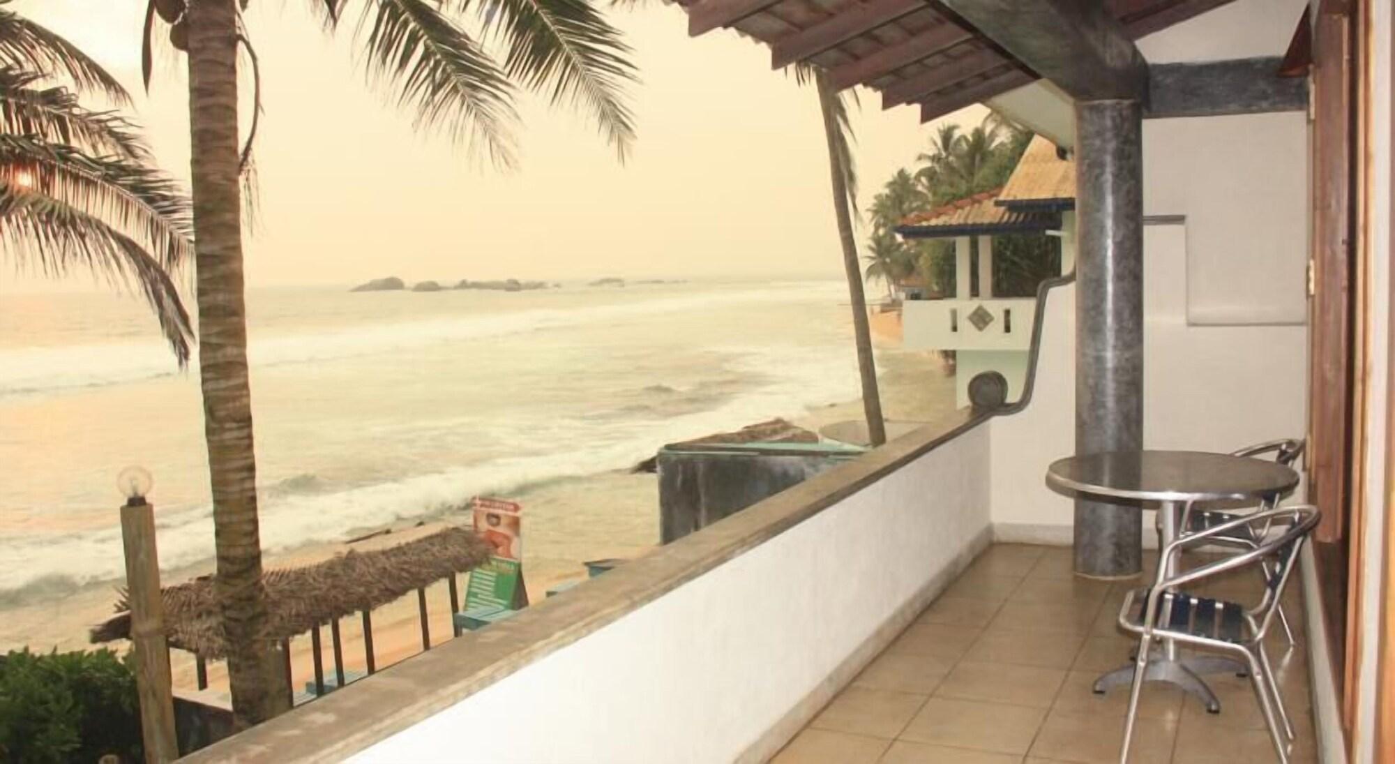 Time N Tide Beach Resort Hikkaduwa Bagian luar foto