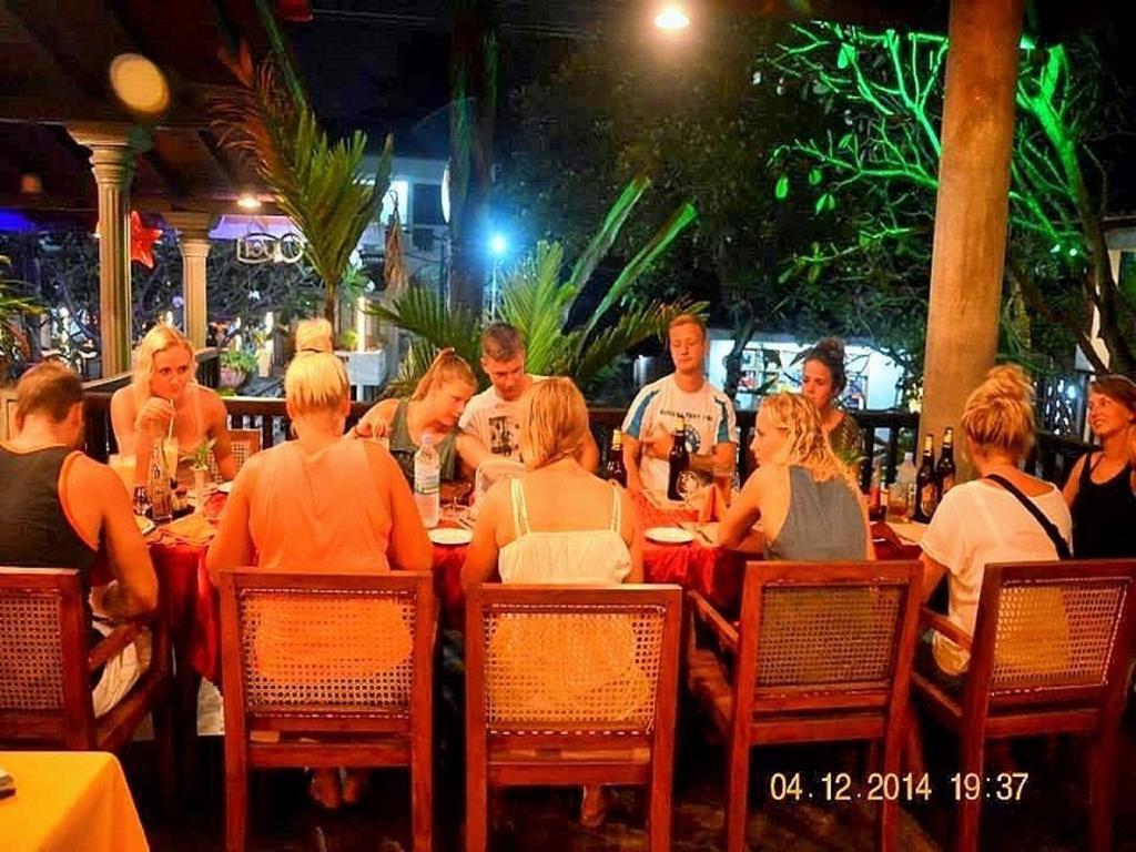 Time N Tide Beach Resort Hikkaduwa Bagian luar foto