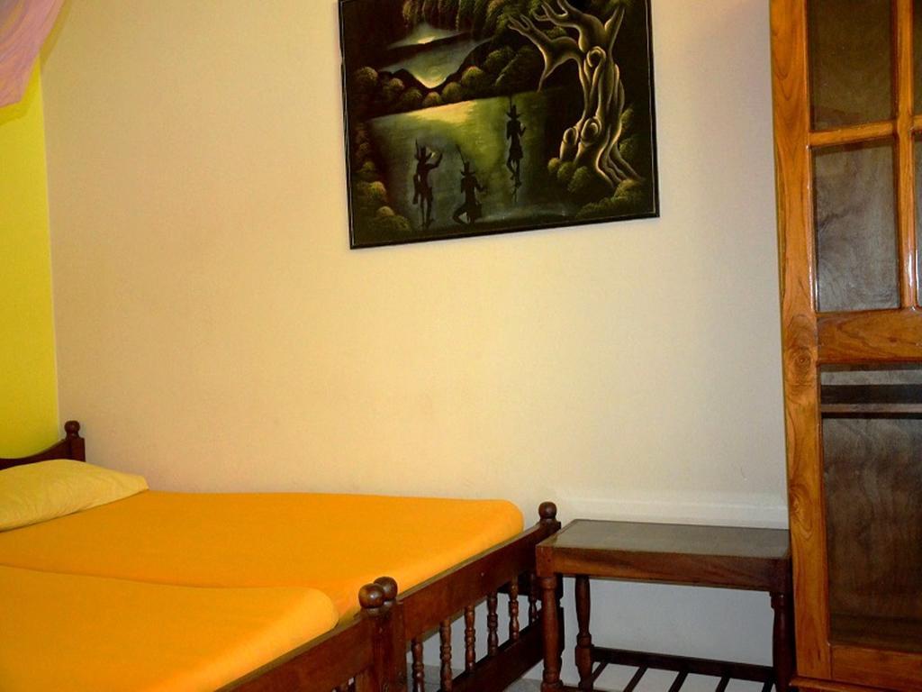 Time N Tide Beach Resort Hikkaduwa Bagian luar foto